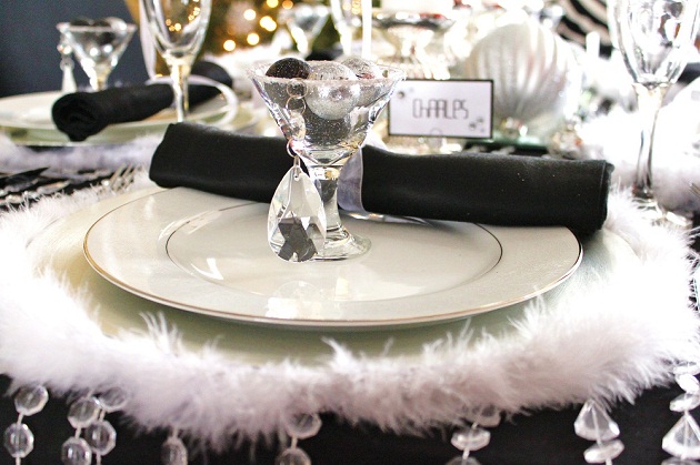 This black & white & silver holiday table will inspire any glamorous celebration including birthdays, anniversaries, even weddings!