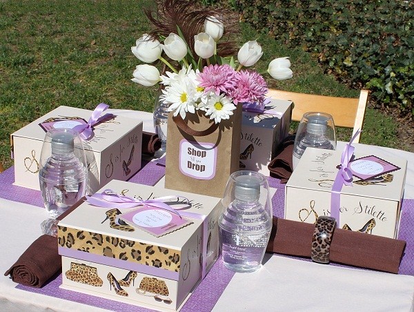 These Ideas for a Ladies Luncheon will inspire your next party with the gals. This is the perfect party to celebrate the fashionista in your life