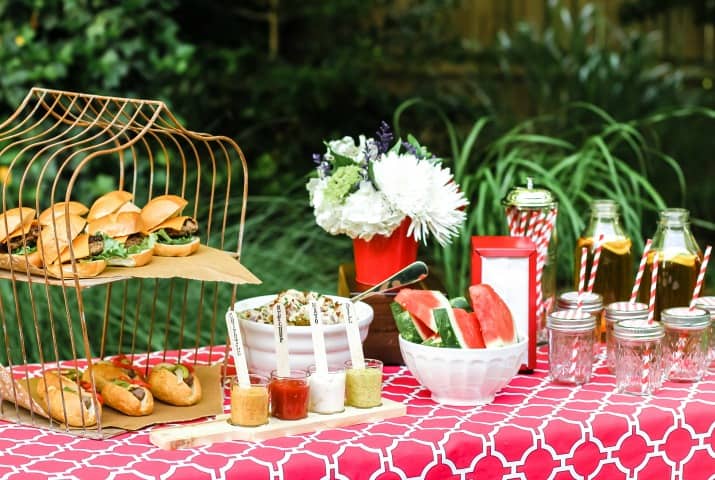 Summer Cookout Tips & Recipes for a Last Minute Party