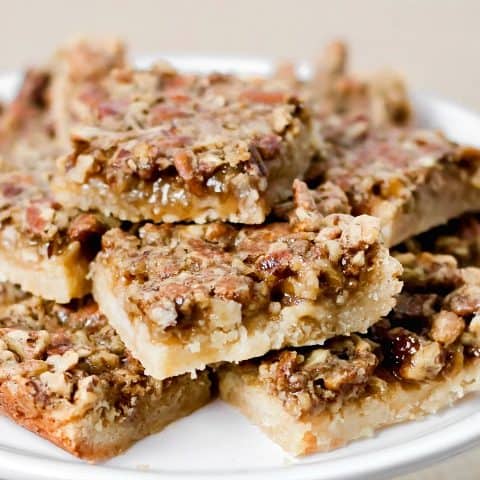 easy pecan pie bars with sugar cookie crust