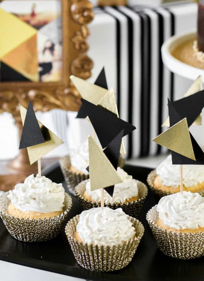 cupcakes with modern diy toppers