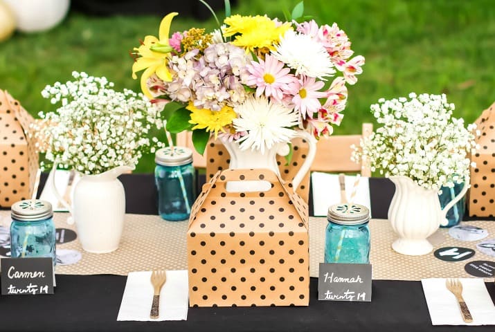 Backyard Graduation Party Ideas with Boxed Lunch