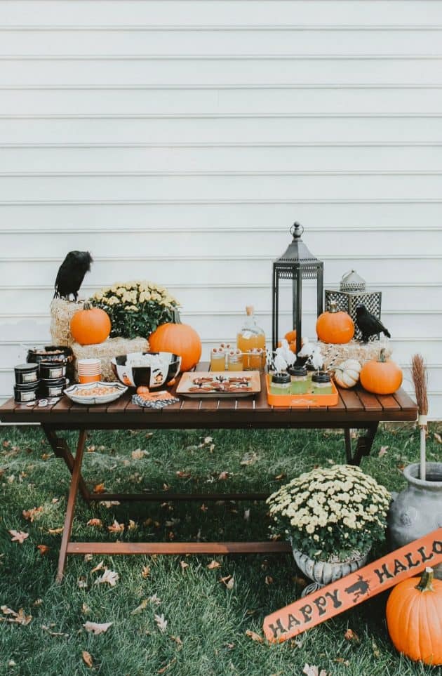 Best Halloween Pumpkin Carving Party Ideas (with photos!)