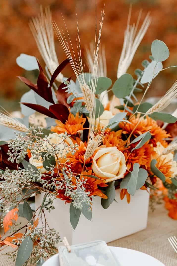 Simple & Elegant Thanksgiving Table Setting for 2020