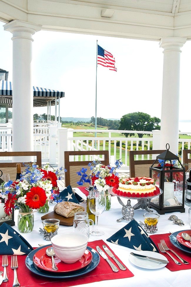 Host a summer party with ideas and recipes from the book Hamptons Entertaining by Annie Falk