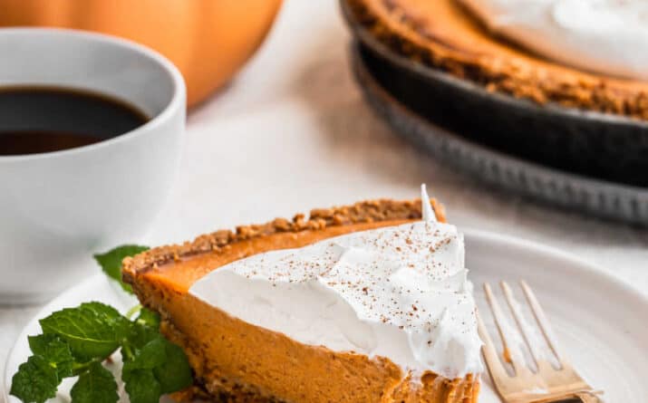 Easy Pumpkin Pie Recipe is a Family Favorite!