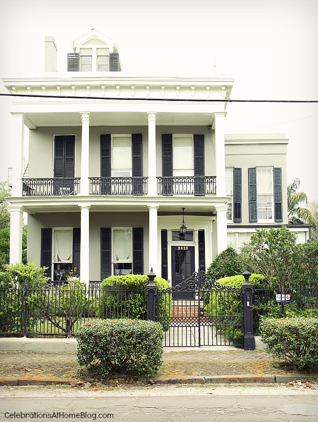 I'm sharing our experience visiting New Orleans, from our fabulous hotel, to some delicious restaurants, and everything in between. garden district 