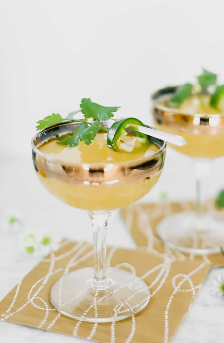 pineapple prosecco cocktail