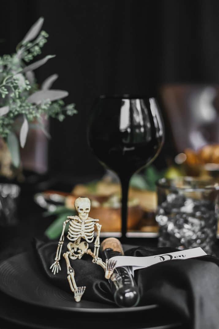 Chic Black Halloween Dinner Party & Table Setting Ideas (with photos)