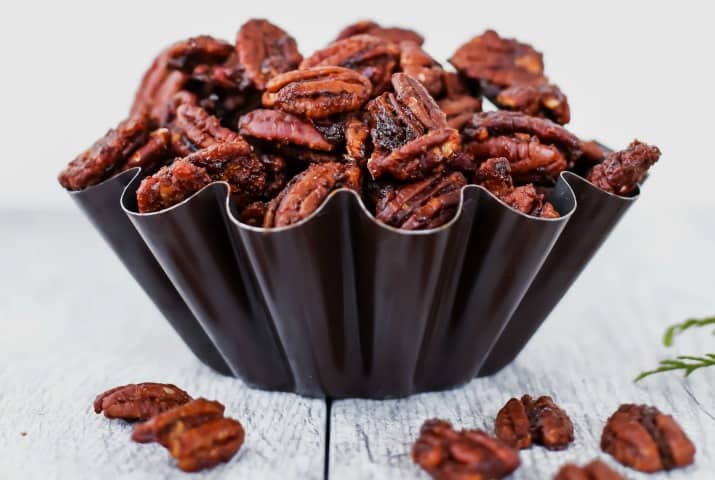 Every Party Should Have These Sweet & Spicy Pecans On The Table