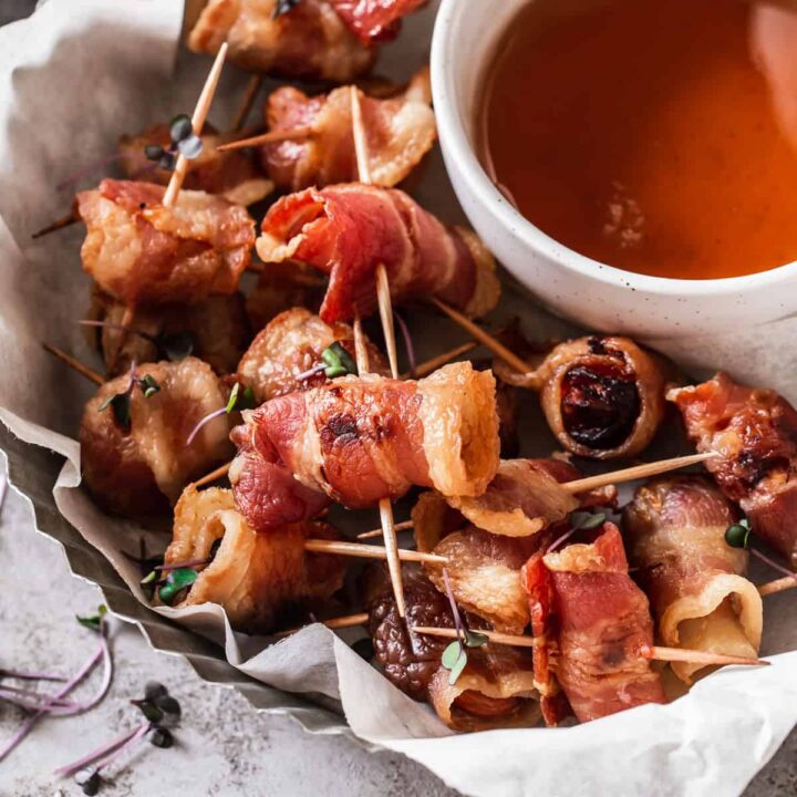 recipe for bacon wrapped appetizers with apricots and almonds.